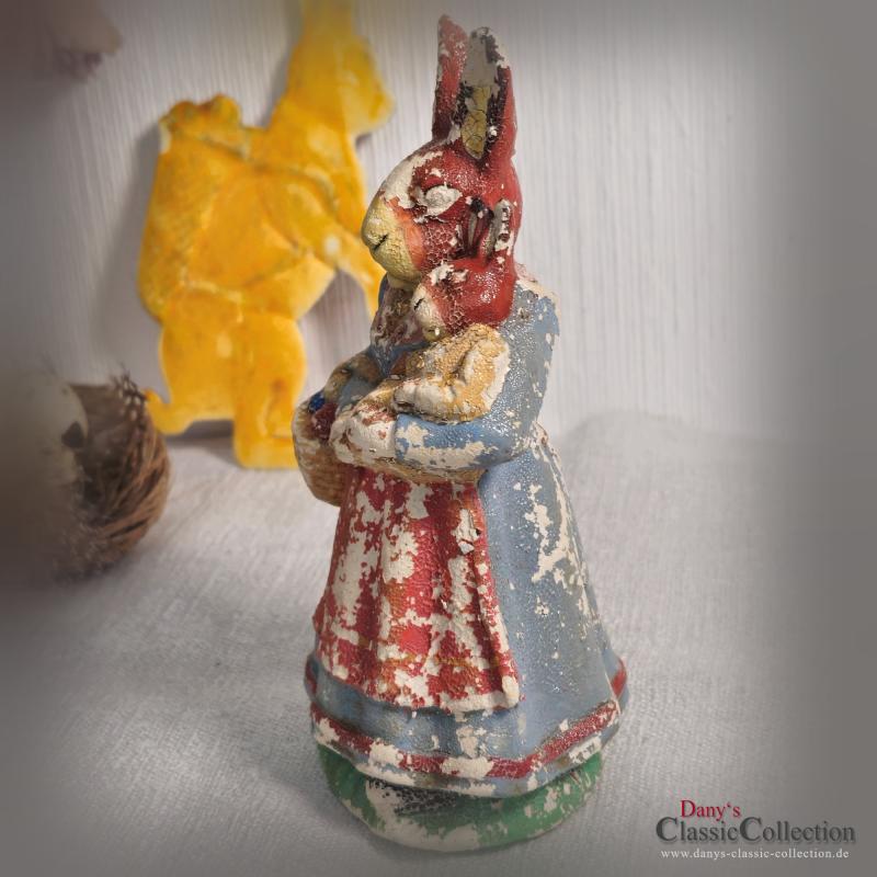 Seltene Candy Container Häsin mit Kind & Eierkorb plus Pappmaché Eierbecher ~ Osterdekoration ~ Füllhase ~ Sammlerstücke