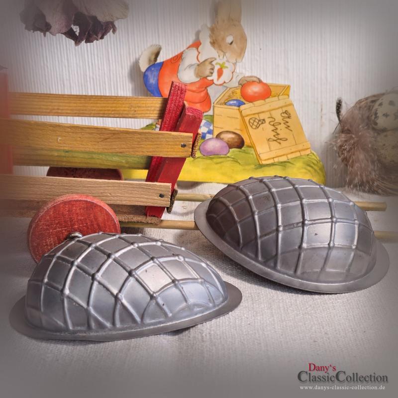 Vintage Ei Schokoladenform ~ Ei mit Gitter Prägung ~ Osterei zweiteilig ~ Oster Home Dekor