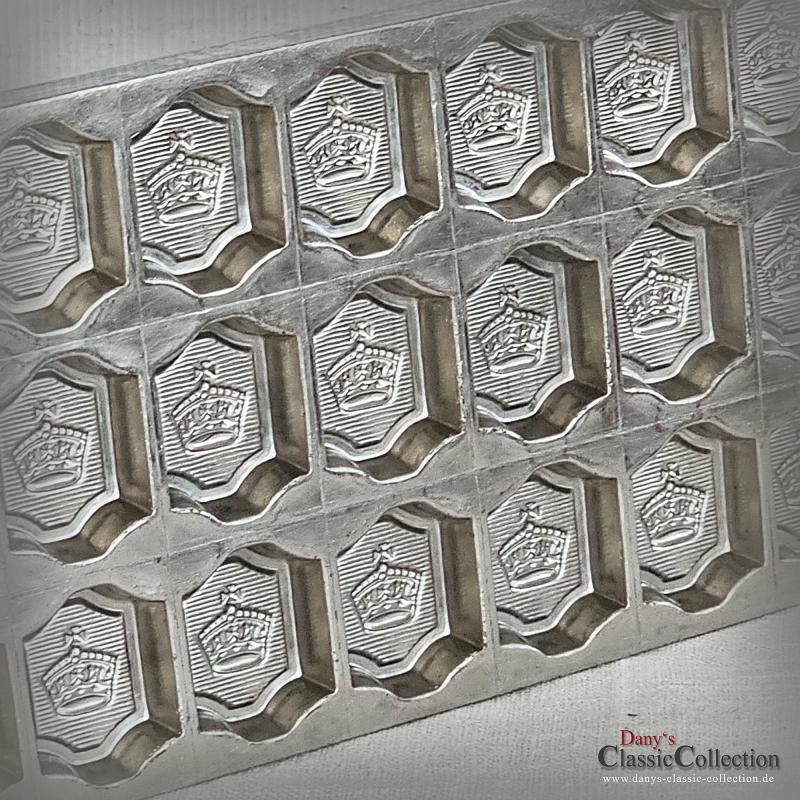 VERKAUFT ! Schokoladenform ~ 30 Krönchen ~ Metall Gießform ~ Schokoladen Platte Krone ~ Vintage Homedecor ~ Küchendeko ~ Sammlerstück