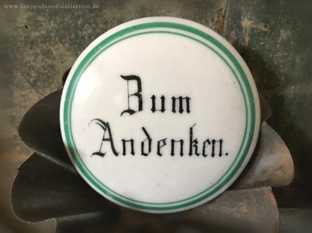 Uralte Porzellanschilder