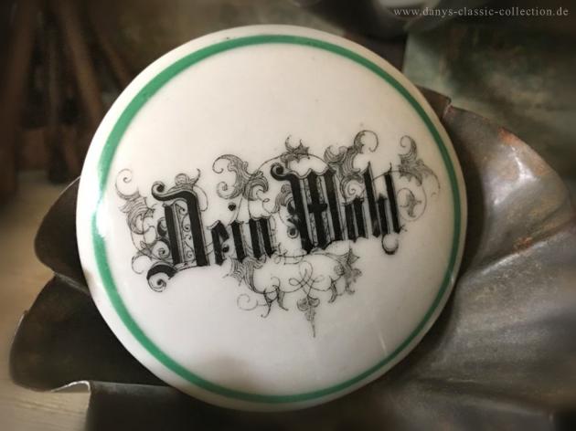 Uralte Porzellanschilder