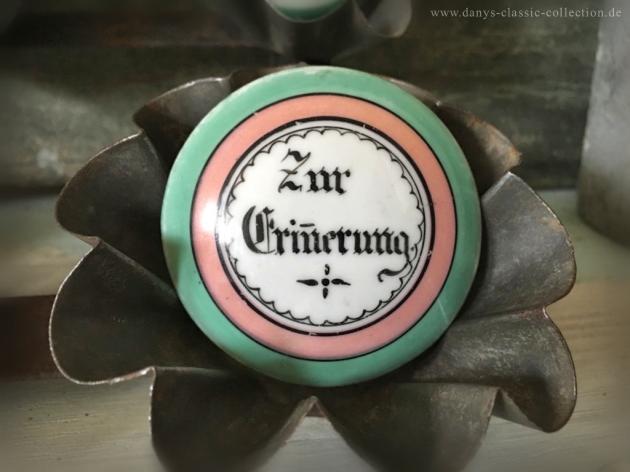 Uralte Porzellanschilder