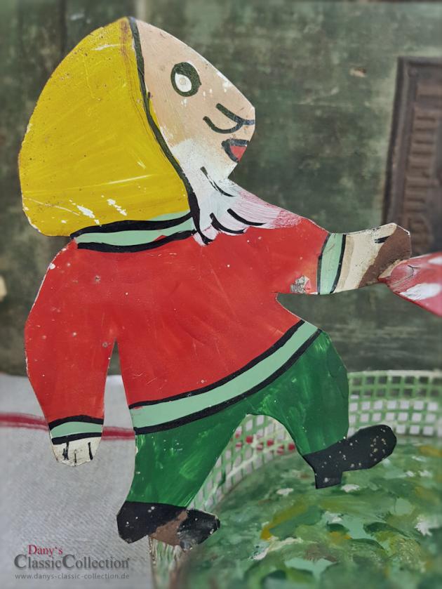 VERKAUFT ! Böhmischer Christbaumständer mit 3 Wichteln, Weihnachtsbaumständer mit Zwergen, lackiert, Weihnachten, Weihnachtsbaum