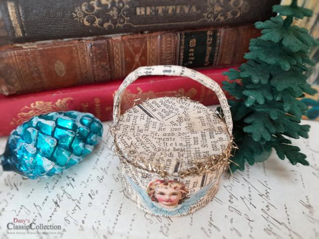 Ungewöhnlicher Christbaumschmuck ~ Körbchen mit Oblaten ~ Découpage ~ altes Papier ~ Pretty xmas decoration