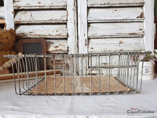 VERKAUFT ! Alter Ablagekorb aus Draht ~ Drahtkorb ~ Büroablage ~ Zeitschriftenablage ~ Utensilien Korb ~ shabby decoration