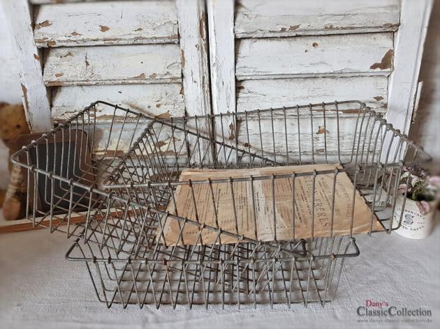 VERKAUFT ! Alter Ablagekorb aus Draht ~ Drahtkorb ~ Büroablage ~ Zeitschriftenablage ~ Utensilien Korb ~ shabby decoration