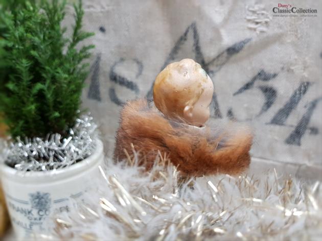 VERKAUFT ! - Porzellankopf auf Clip mit Pelzkragen ~ Christbaumschmuck ~ Pretty vintage xmas decoration