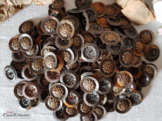 20 alte Metall Knöpfe ~ alpines Design mit Edelweiss ~ Trachtenknöpfe ~ Trachtenlook ~ Landhausstil