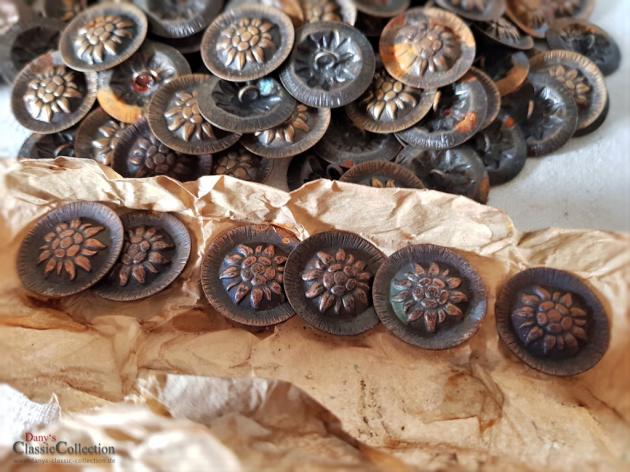 20 alte Metall Knöpfe ~ alpines Design mit Edelweiss ~ Trachtenknöpfe ~ Trachtenlook ~ Landhausstil