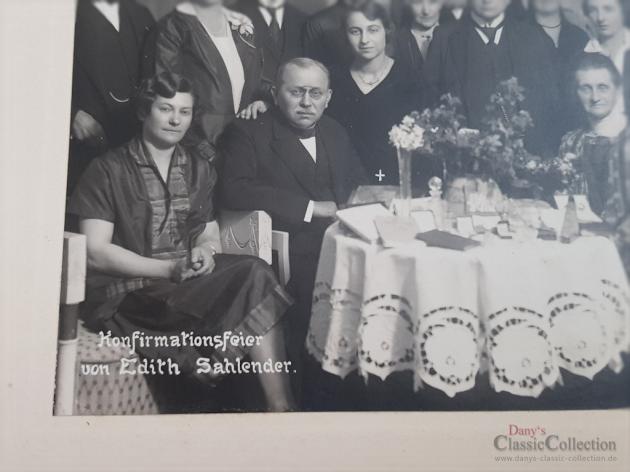 Antikes Familienfoto ~ Sepia Foto ~ Original-Foto ~ Gruppenfoto ~ Vintage Fotografie ~ Erinnerungsfoto ~ Kommunionsfeier