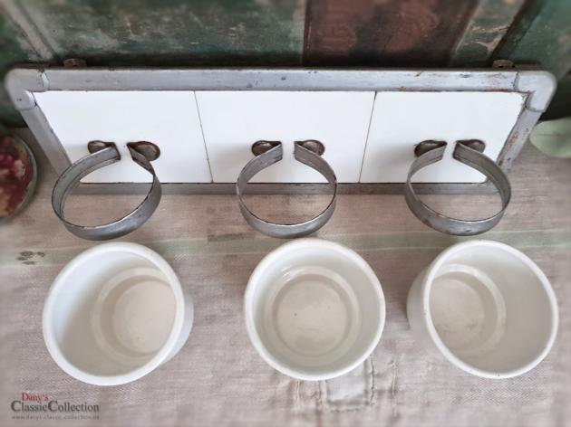 VERKAUFT ! Sand Soda Seife aus Keramik im Metallgestell an Fliesenspiegel ~ Artdeco ~ Küchenhelfer ~ Küchendeko ~ Landhausküche