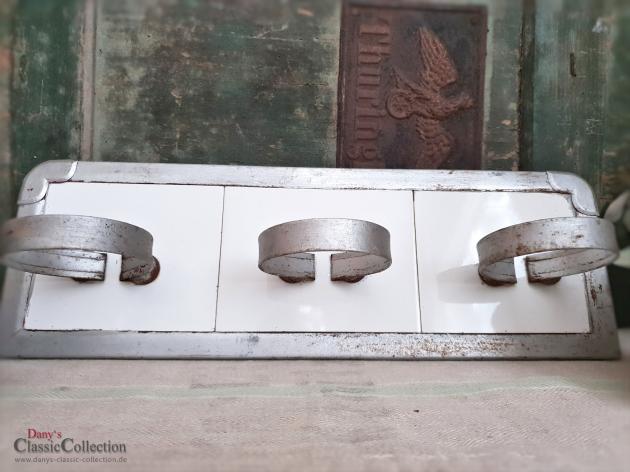 VERKAUFT ! Sand Soda Seife aus Keramik im Metallgestell an Fliesenspiegel ~ Artdeco ~ Küchenhelfer ~ Küchendeko ~ Landhausküche