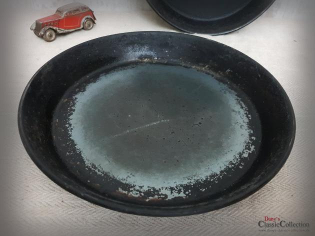 Backblech Ø 21 cm ~ Pizzablech ~ Kuchenblech ~ Tablett ~ Untersetzer ~ Vintage Dekoration ~ Landhaus Küchendeko ~ Gartendeko