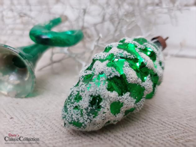 VERKAUFT ! Alter Christbaumschmuck grün mit Schnee ~ 2 Zapfen & 1 Trompete ~ Weihnachtsbaum ~ Weihnachtsschmuck ~ nostalgische Weihnachten