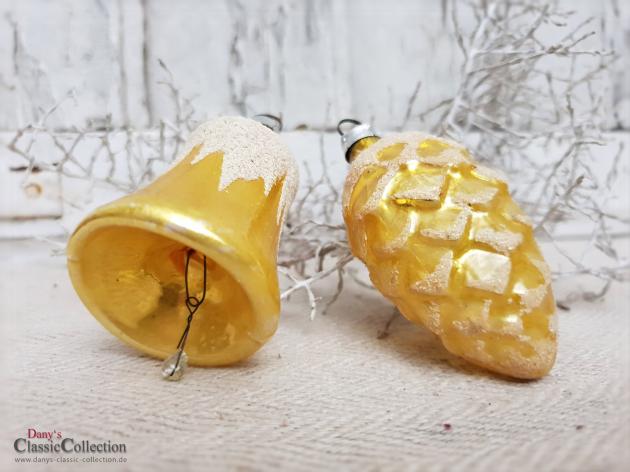 VERKAUFT ! Alter Christbaumschmuck goldgelb mit Schnee ~ Zapfen & Glocke ~ Weihnachtsbaum ~ Weihnachtsschmuck ~ nostalgische Weihnachten