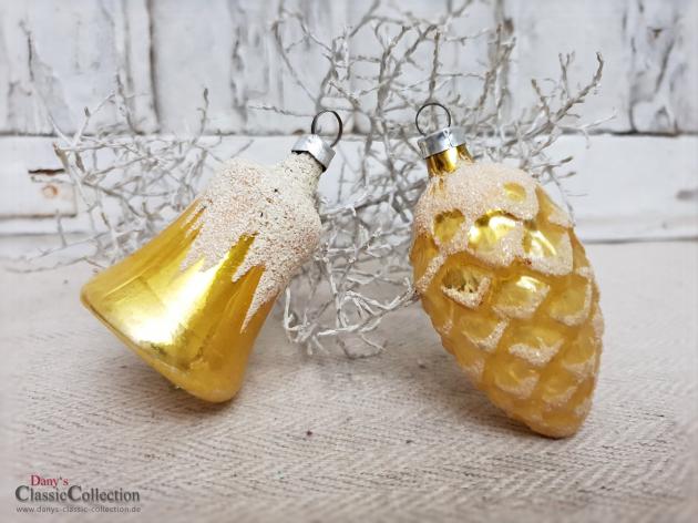 VERKAUFT ! Alter Christbaumschmuck goldgelb mit Schnee ~ Zapfen & Glocke ~ Weihnachtsbaum ~ Weihnachtsschmuck ~ nostalgische Weihnachten